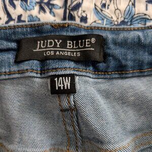 Judy Blue  Size 14W